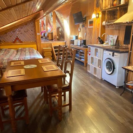 Апартаменты Wooden Attic Брашов Экстерьер фото